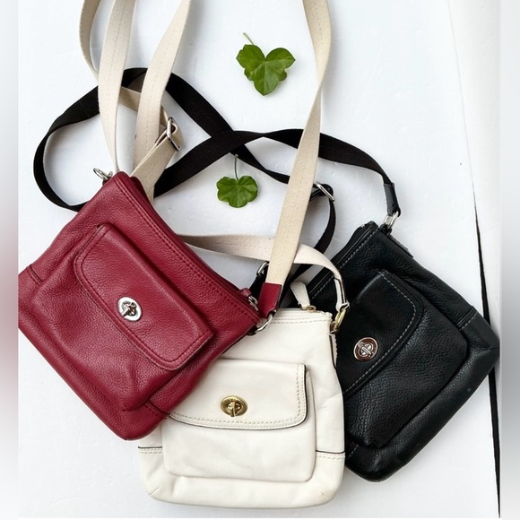 Coach Handbags - Coach Turnlock Crossbody Bag